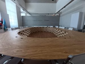 Il tavolo utilizzato dai leader mondiali al G7 di Verona.