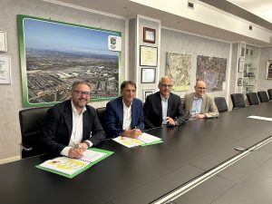 La firma dell'accordo tra Consorzio Zai e Gruber Logistics