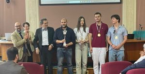 Cristian Pasini con gli studenti delle Stimate