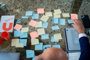 cariverona sondaggio giovani territorio