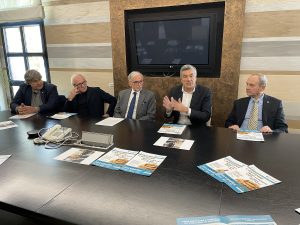 La conferenza stampa nella sede di AMIA.