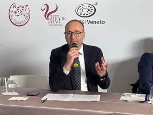 L'assessore Caner a Fieracavalli