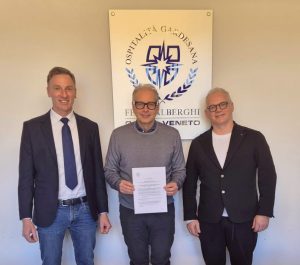 Andrea Soso e Matteo Stefani assieme al presidente Ivan De Beni.