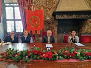 Tavolo relatori Sei nel posto giusto