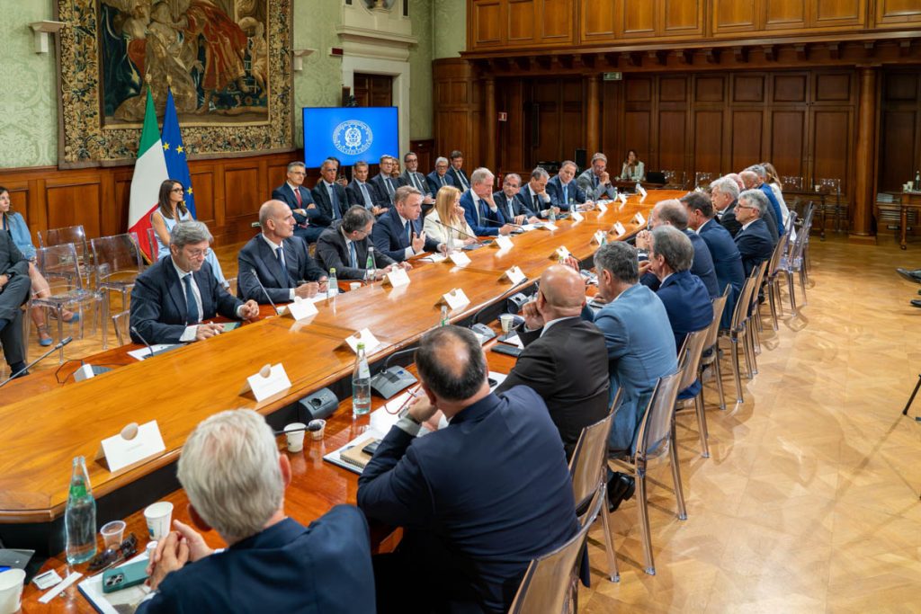 Vinitaly al Tavolo tecnico vino - Palazzo Chigi - Foto Masaf
