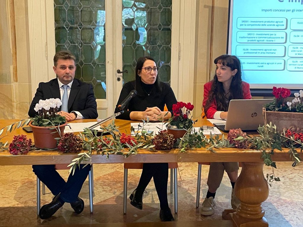 GAL Baldo-Lessinia, presentazione bilancio a Mezzane di Sotto. Ermanno Anselmi, Elisabetta Brisighella, Sofia Boscaini